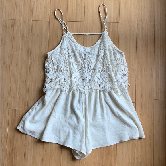 American Eagle Outfitters Other - NWT White American Eagle medium romper